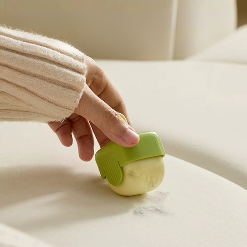 Mini travel lint roller